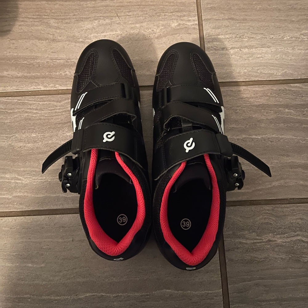 NEW Peloton Cycling Shoes Size 39 With Cleats (Size 8 Women Us)